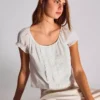 Blusa de manga curta – Camisas e blusas
