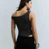 Body assimétrico com alças e franzido