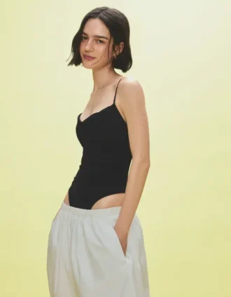 Body drapeado com alças