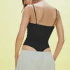Body drapeado com alças