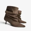 Botas de cano curto com saltos altos – Botins e botins
