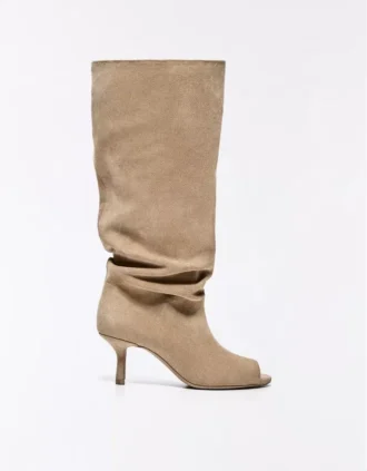 Botas de saltos altos abertas – Botas e botins