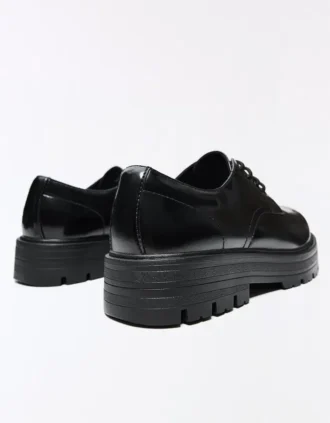 Calçado Blucher