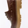 Calçado náutico com sola grossa – Sapatos elegantes