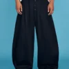 Calças de corte ajustado com perna larga – Bershka Lovers