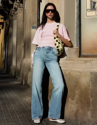 Calças de Jeans de cintura alta, corte Straight e perna Wide Leg – Calças