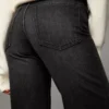 Calças de Jeans de cintura alta, corte Straight e perna Wide Leg – Calças