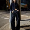 Calças de Jeans de cintura alta, corte Straight e perna Wide Leg – Calças – Mulher
