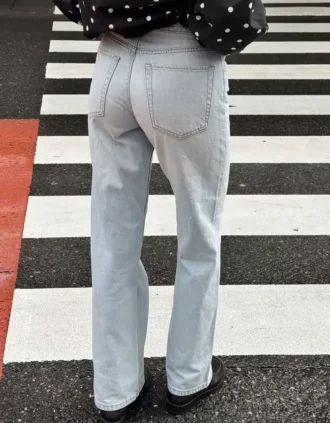 Calças de Jeans de cintura alta, perna Wide Leg e corte Straight