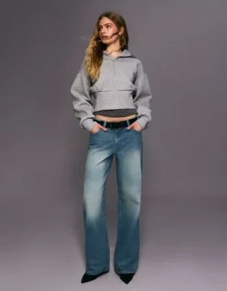 Calças de jeans largas de cintura média
