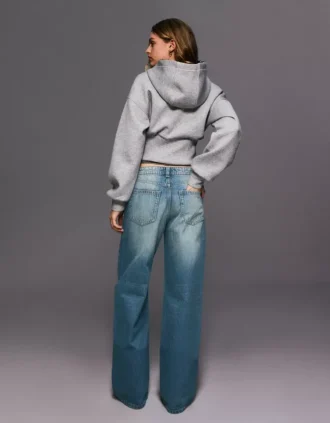 Calças de jeans largas de cintura média