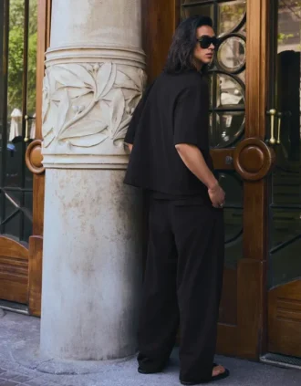 Calças semi-jogger super baggy com pregas