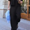 Calças semi-jogger super baggy com pregas