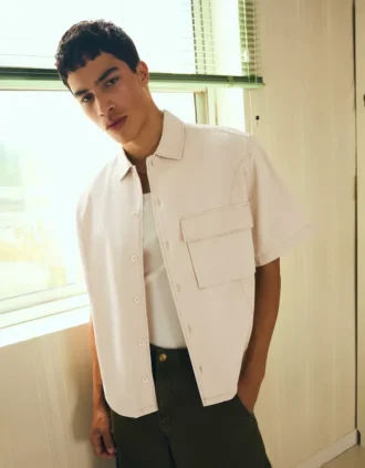 Camisa de manga curta com corte largo – Camisas