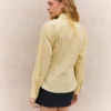 Camisa justa com pinças