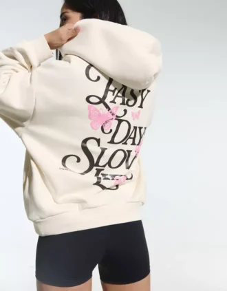 Camisola com capuz estampada