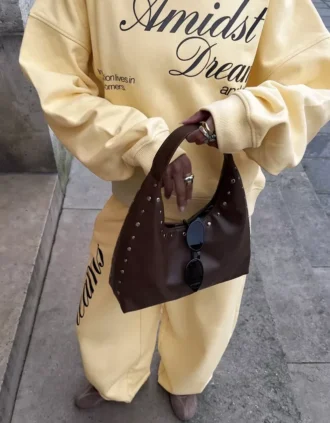 Camisola com capuz estampada