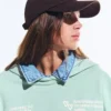 Camisola com capuz estampada