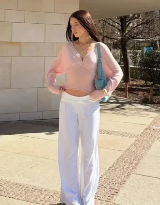 Camisola com decote em V e faixa