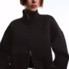 Camisola com fecho e efeito neoprene