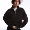 Camisola com fecho e efeito neoprene