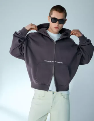 Camisola curta com fecho e corte largo com estampado – Sweatshirts e hoodies