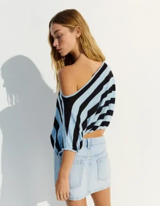 Camisola às riscas assimétrica