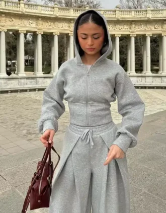Casaco com capuz e fecho de correr de cintura alta – #Bershkastyle – Mulher