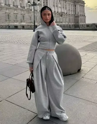 Casaco com capuz e fecho de correr de cintura alta – #Bershkastyle – Mulher