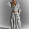 Casaco com capuz e fecho de correr de cintura alta – #Bershkastyle – Mulher