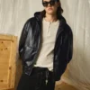 Casaco de Faux Leather com capuz – Casacos