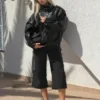 Casaco de Faux Leather com gola em forma de funil