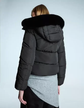 Casaco Puffer repelente de água com capuz de pele – Casacos e Trench