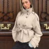 Casaco Trench com Gola Funil