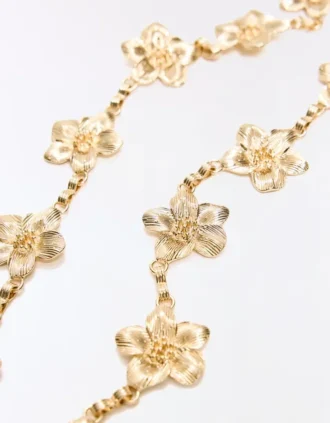 Cinto com corrente de flores