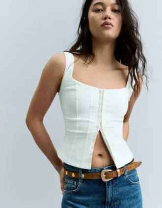 Cinto com tachas