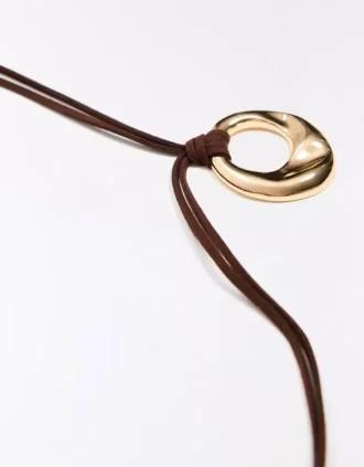 Colar de cordão com pendente – Joalharia