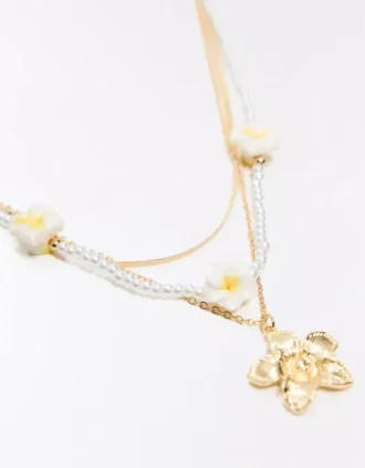 Conjunto de colares florais