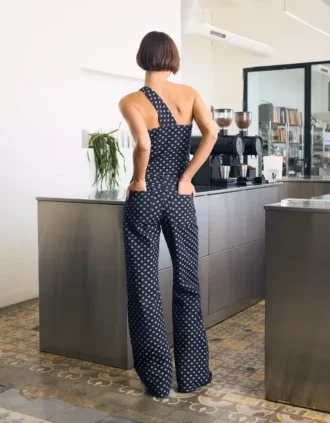 Jeans de cintura alta, corte Straight e com bolinhas