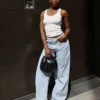 Jeans de cintura alta e perna Wide Leg com cintura cruzada