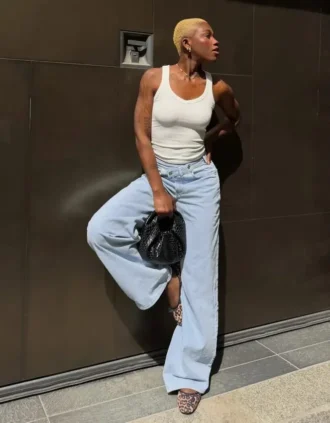 Jeans de cintura alta e perna Wide Leg com cintura cruzada