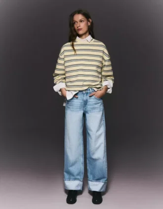 Jeans de cintura alta, perna Wide Leg e reta com bainhas viradas para cima – Calças