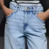 Jeans de cintura alta, perna Wide Leg e reta com bainhas viradas para cima – Calças