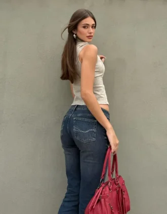 Jeans de cintura baixa com corte bootcut