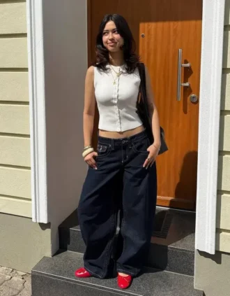 Jeans de cintura baixa e corte largo