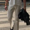Jeans justos com boca larga
