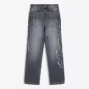 Jeans largos com remendo