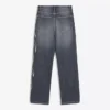 Jeans largos com remendo