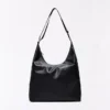 Mala tipo balde em Faux Leather