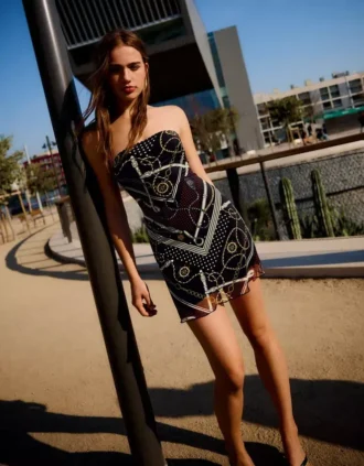 Mini-vestido bandeau de tule
